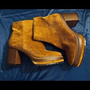 Women's Tan Suede Ankle Boots steve madden